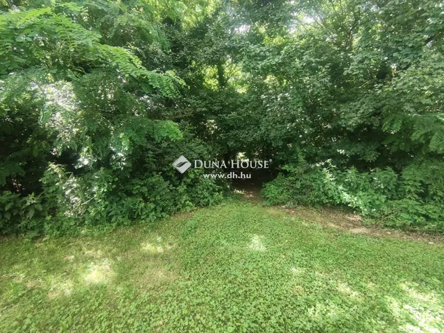 Eladó telek Szombathely 1216 nm