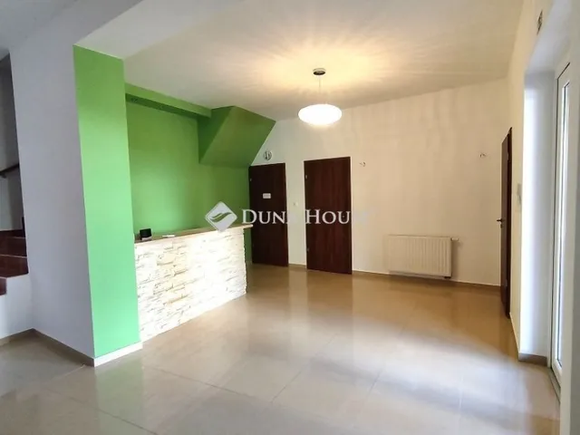 Kiadó kereskedelmi és ipari ingatlan Szombathely 182 nm