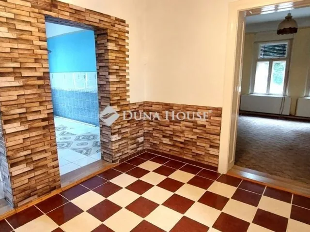 Eladó lakás Csepreg 112 nm