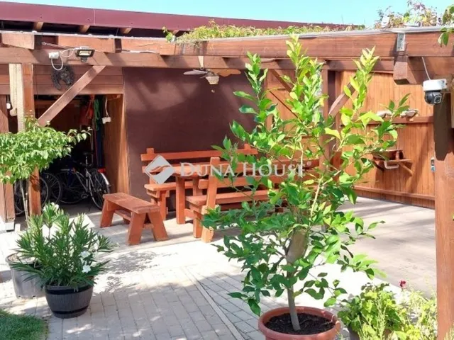 Eladó ház Nárai 203 nm