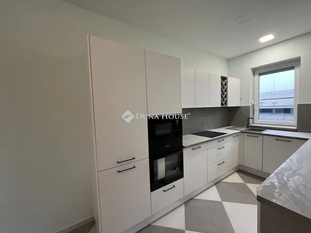 Eladó lakás Szombathely 135 nm