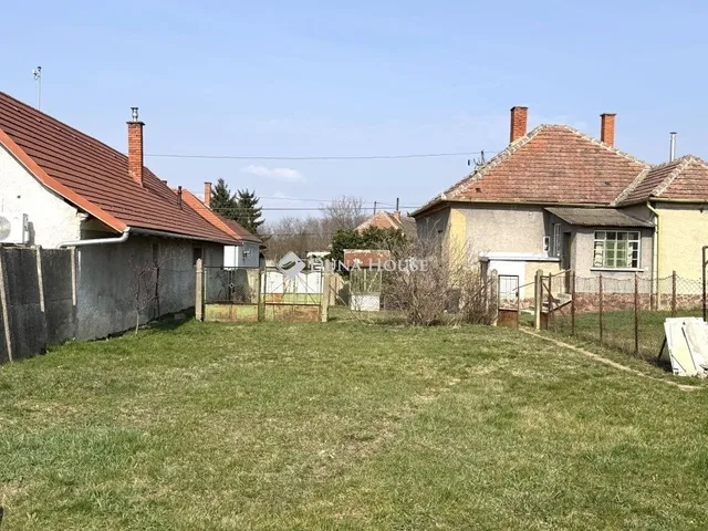 Eladó ház Salköveskút 88 nm