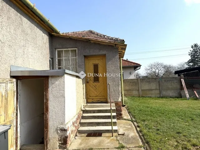 Eladó ház Salköveskút 88 nm