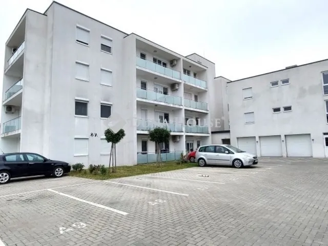 Eladó lakás Győr 42 nm