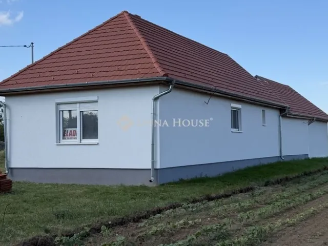Eladó ház Mesteri 98 nm