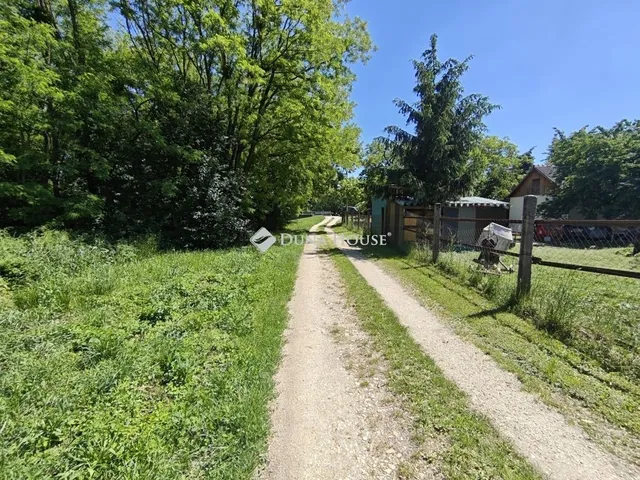 Eladó telek Bük 5423 nm