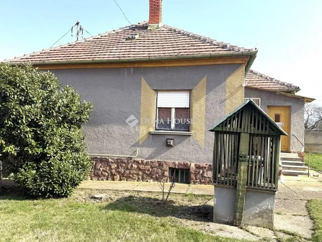 Eladó ház Salköveskút 88 nm