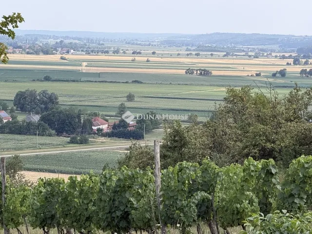 Eladó telek Vaskeresztes 2040 nm