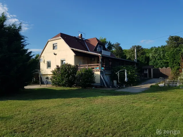 Eladó ház Lovasberény 300 nm