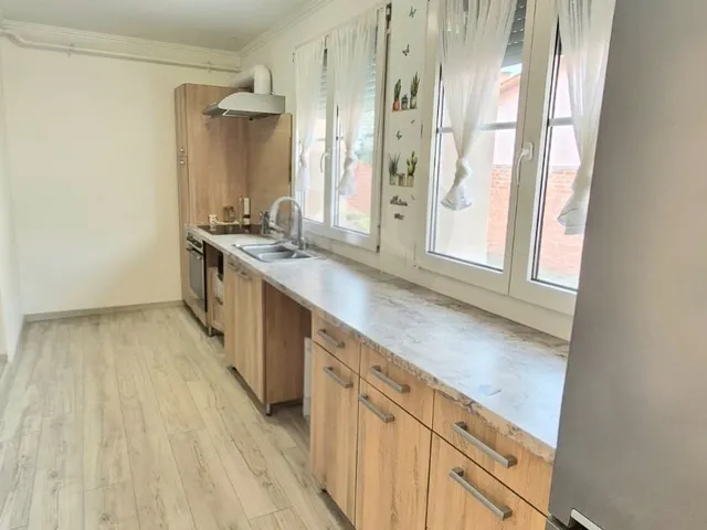 Eladó lakás Baja 120 nm