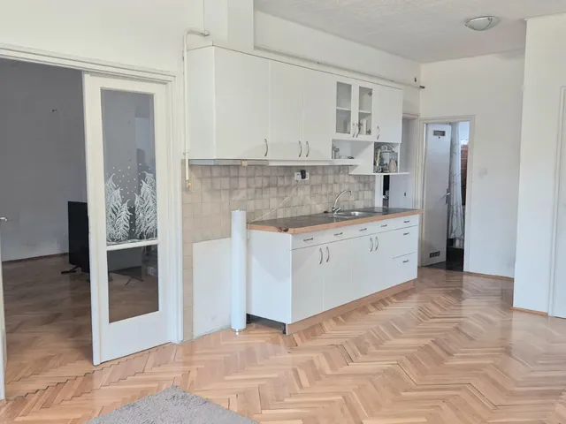 Eladó ház Baja, Katonaváros 180 nm