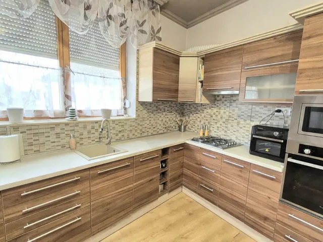 Eladó ház Baja, Belváros 170 nm