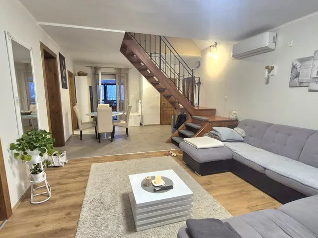 Eladó ház Baja, Bajaszentistván 300 nm