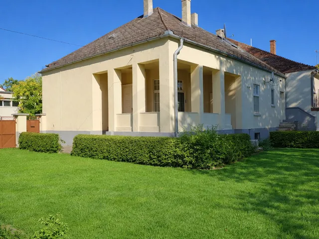 Eladó ház Baja, Belváros 136 nm