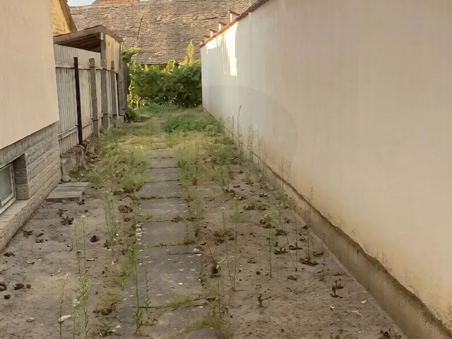 Eladó telek Baja, Szentjános 1126 nm