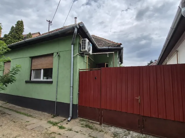 Eladó ház Baja, Kiscsávoly 156 nm