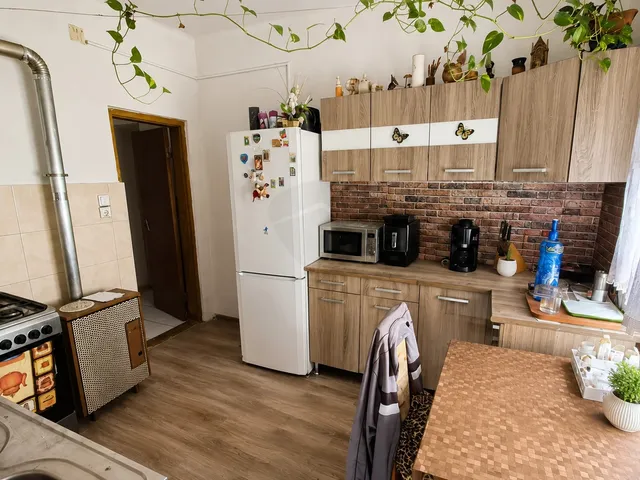 Eladó ház Baja, Kiscsávoly 156 nm