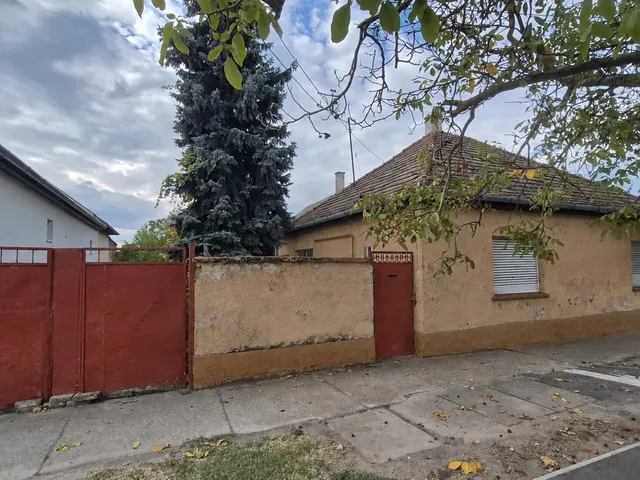 Eladó ház Baja, Kiscsávoly 127 nm