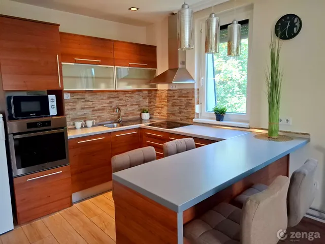 Eladó lakás Komárom, Honfoglalás utca 18/B 64 nm