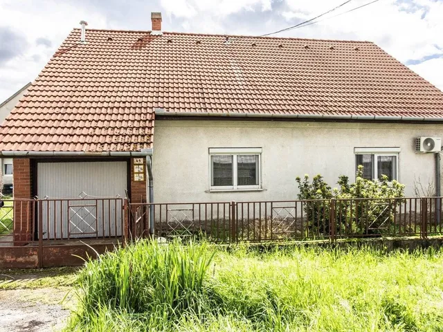 Eladó ház Pécs, Patacs 103 nm