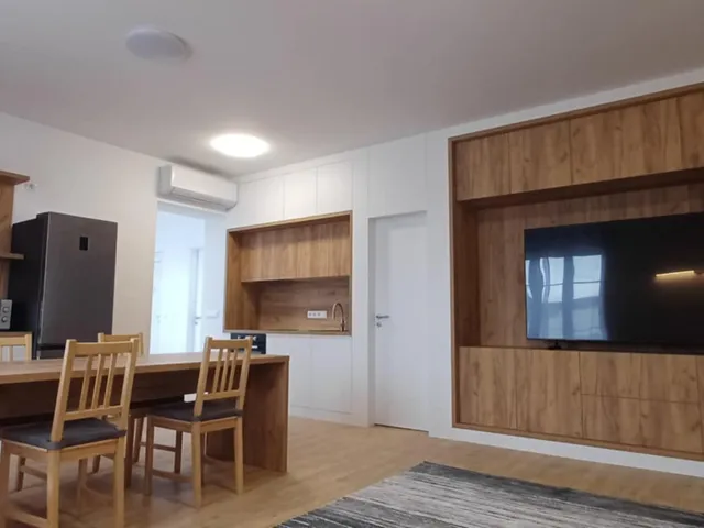 Kiadó lakás Pécs, Varga Damján utca 63 nm