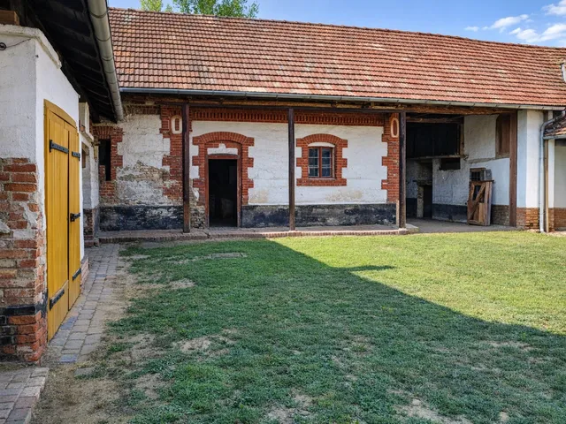 Eladó ház Bikal 180 nm