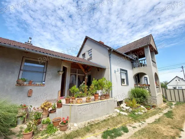 Eladó ház Egerág 220 nm