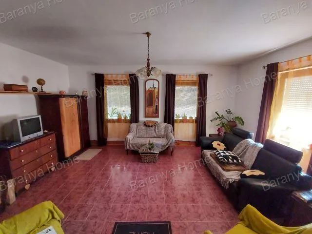 Eladó ház Egerág 220 nm