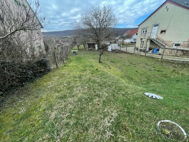 Eladó telek Pécs, Somogy 1364 nm