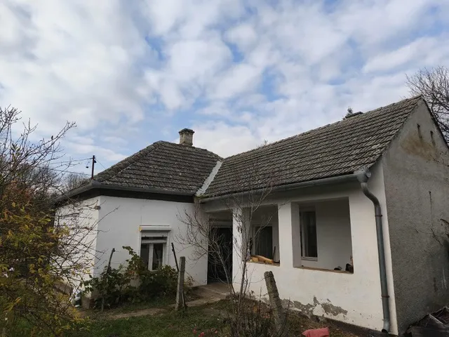 Eladó ház Bolhó 60 nm