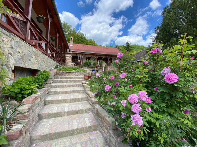 Eladó ház Hosszúhetény 200 nm