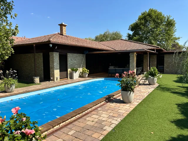 Eladó ház Vecsés, Kispatak-lakópark 230 nm