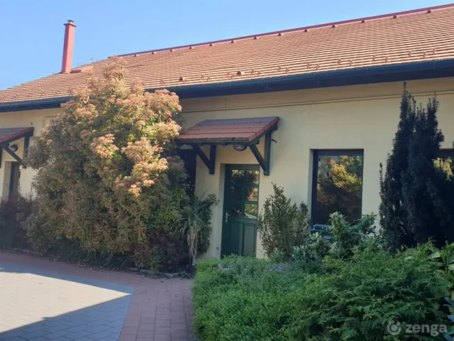 Eladó ház Tata 233 nm