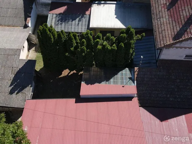Eladó ház Szeged, Felhő utca 16. 220 nm