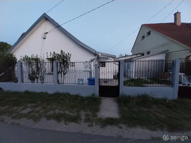 Kiadó ház Debrecen, Csapókert, Zrínyi utca  50 nm