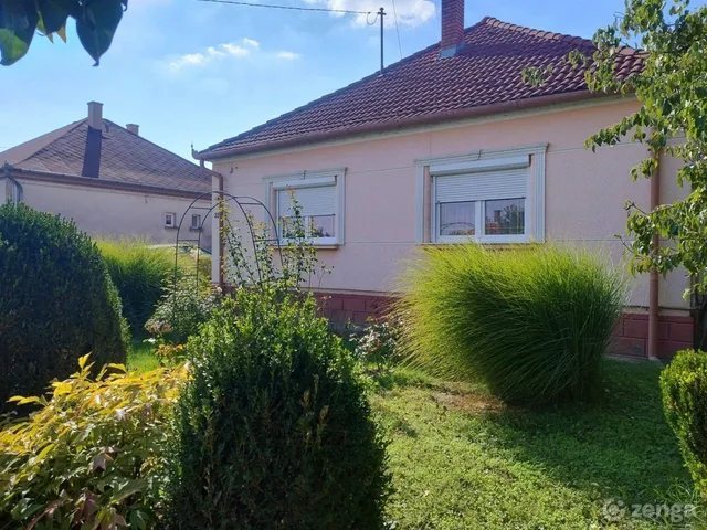 Eladó ház Bocska 115 nm