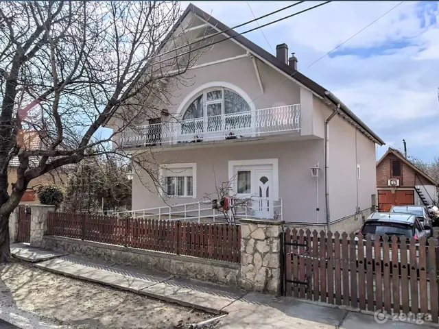 Eladó ház Páty 201 nm