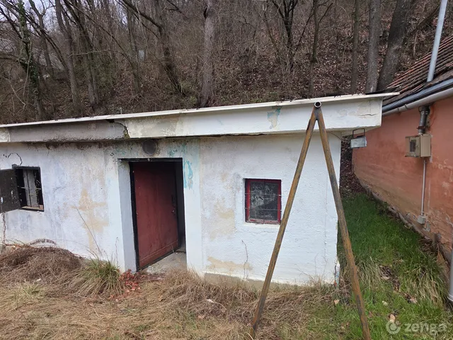 Eladó üdülő és hétvégi ház Kazincbarcika, Újváros 35 nm