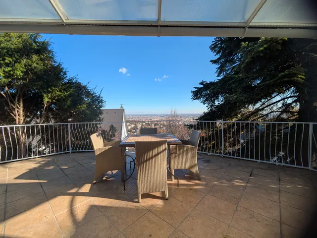 Kiadó ház Budapest XII. kerület, Istenhegy, Óra út 203 nm