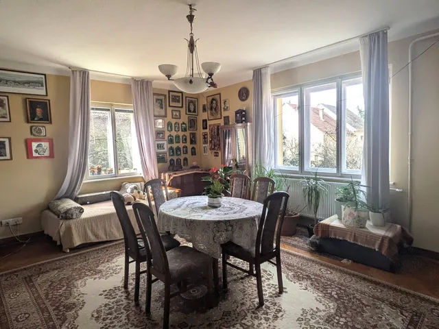 Eladó ház Pilisvörösvár 243 nm