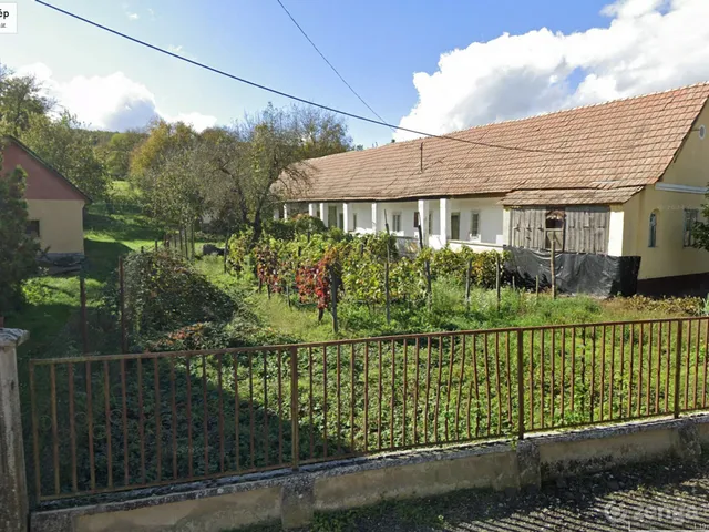 Eladó ház Csővár, Mikszáth út 185 nm