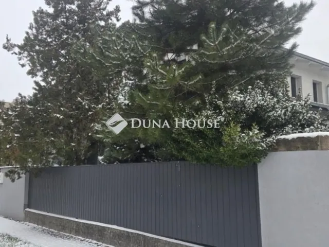 Eladó lakás Vác 105 nm