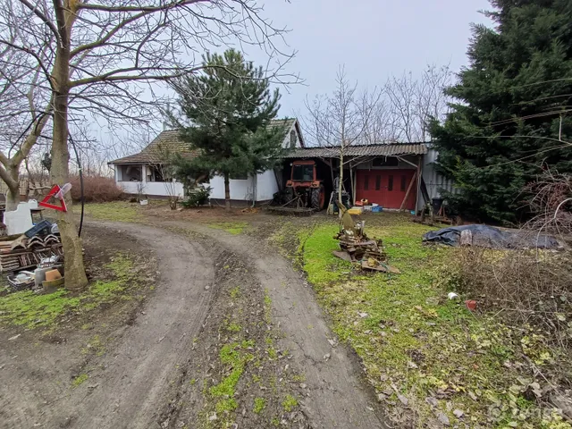 Eladó mezőgazdasági ingatlan Újsolt 15000 nm