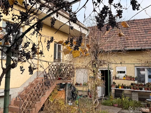 Eladó ház Budapest XXI. kerület, Királyerdő 130 nm