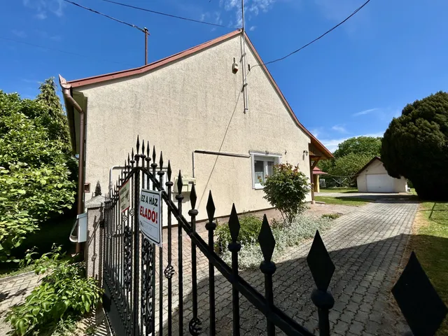 Eladó ház Csurgó, Virág 80 nm