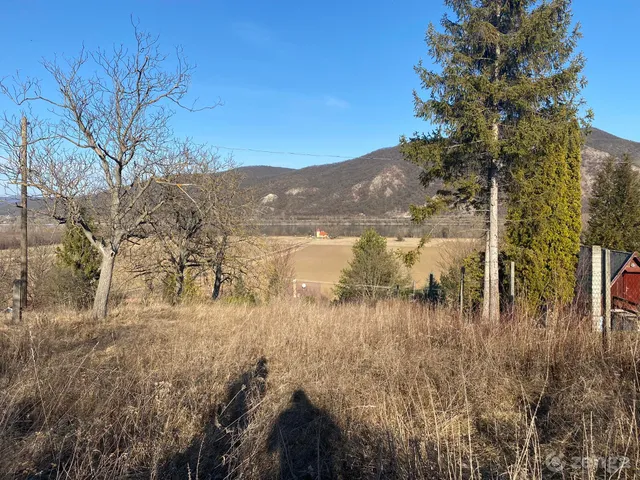 Eladó telek Dömös 905 nm