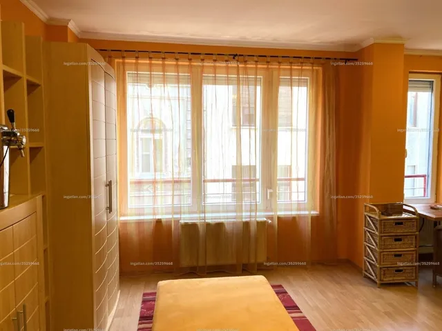 Kiadó lakás Budapest VI. kerület, Nagykörúton belüli terület, Sziv utca 39 nm