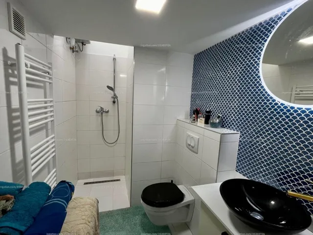 Kiadó lakás Budapest VI. kerület, Nagykörúton belüli terület, Jókai tér 32 nm