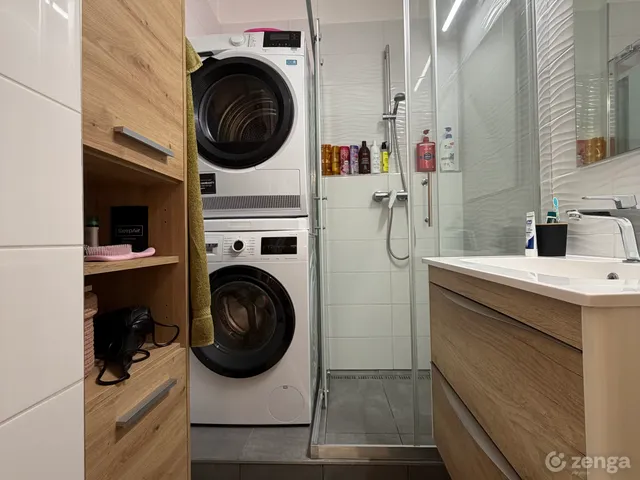 Eladó lakás Pécs, Málom 59 nm