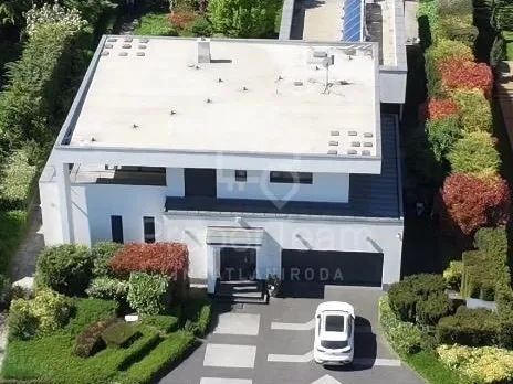 Eladó ház Tata 320 nm